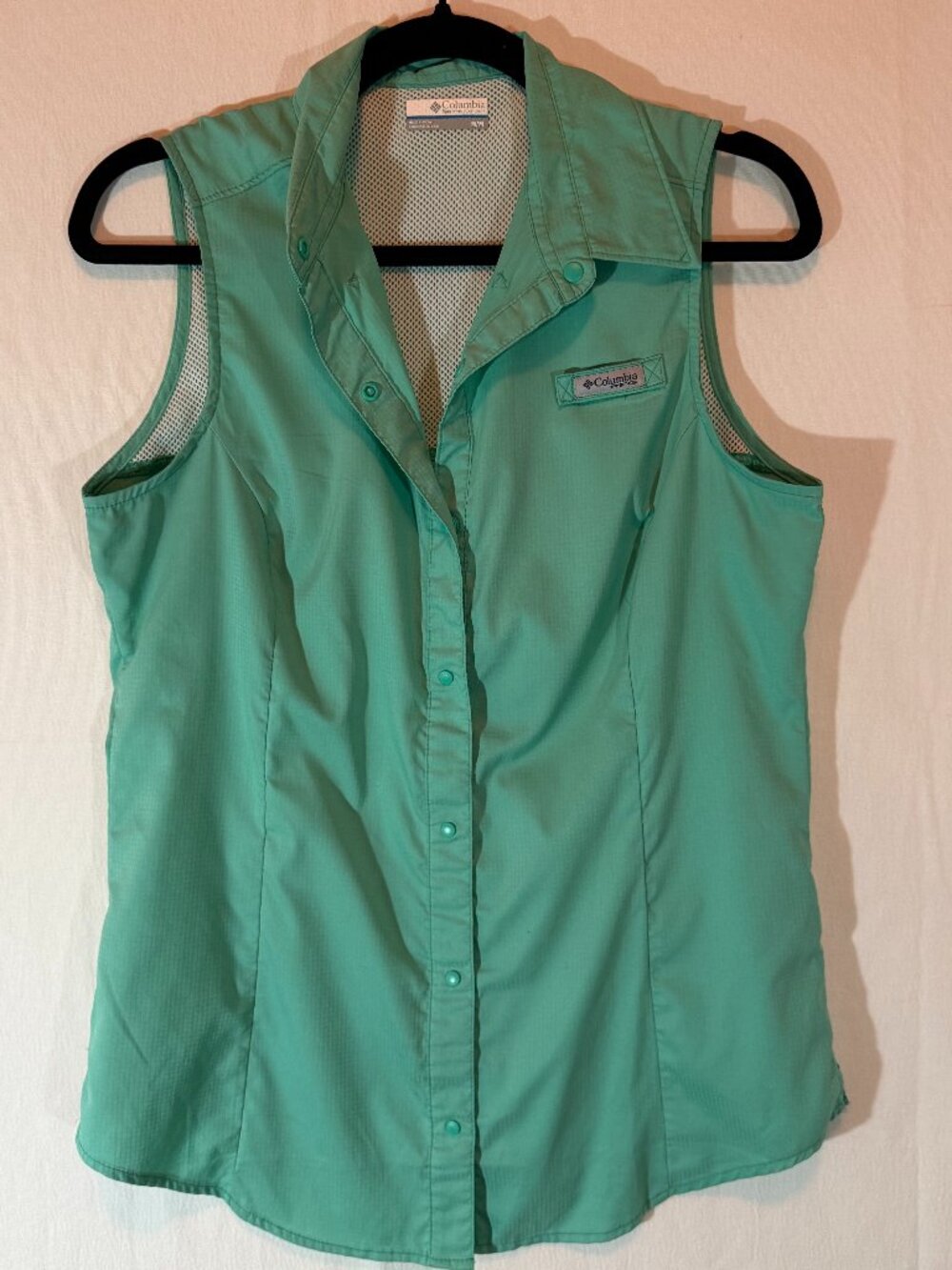 Columbia Omni Shade Fishing Tank Top - Womens M - Button Up Outdoor Vented Camp